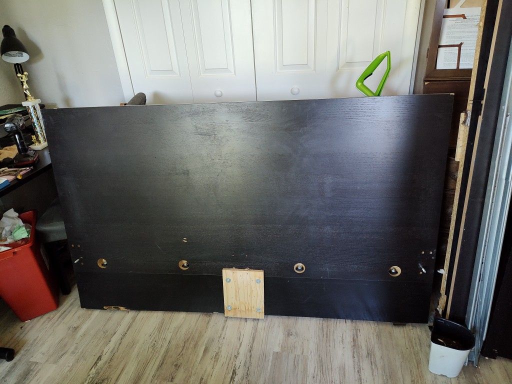 Free Queen Bed And Box Spring