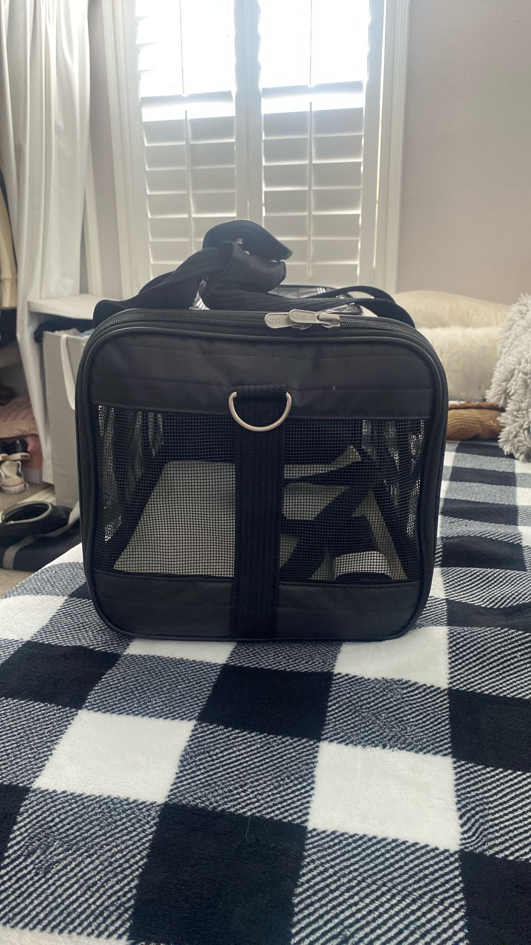 Sherpa Original Deluxe Pet Travel Bag