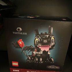 Toothless Lego set