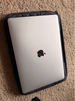 Apple MacBook Air 13” - MINT CONDITION with cases