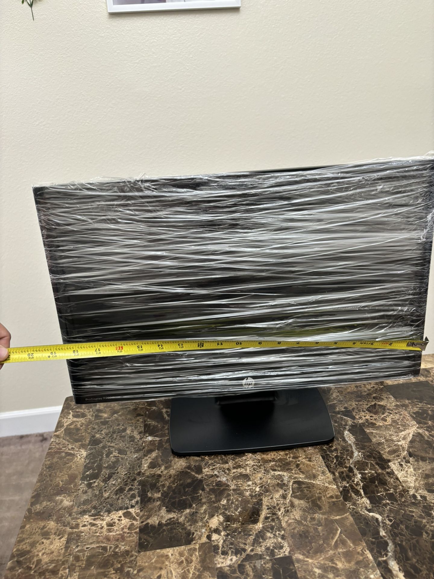 12 X 18 Black Computer Monitor Hp