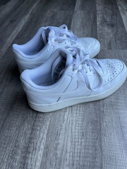Women’s White Nike Court Vision Size 5.5