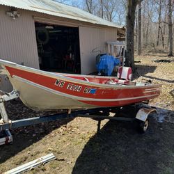 Fishing boat 