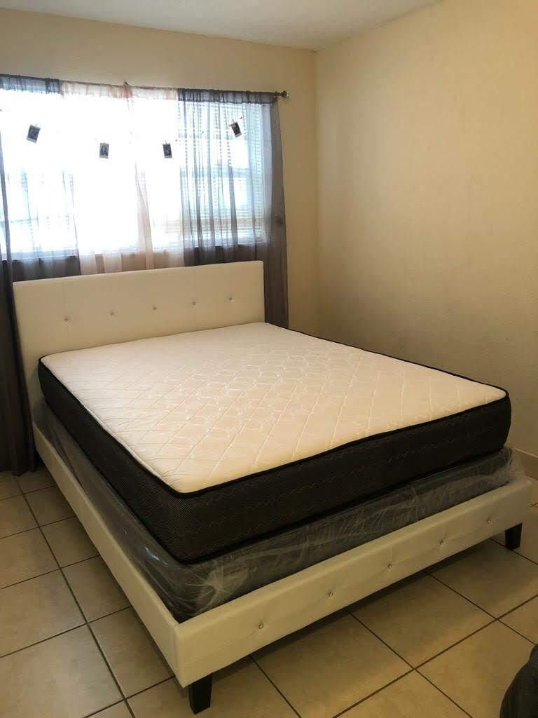 PERLA FULL BED in leader. Bed, mattress and box