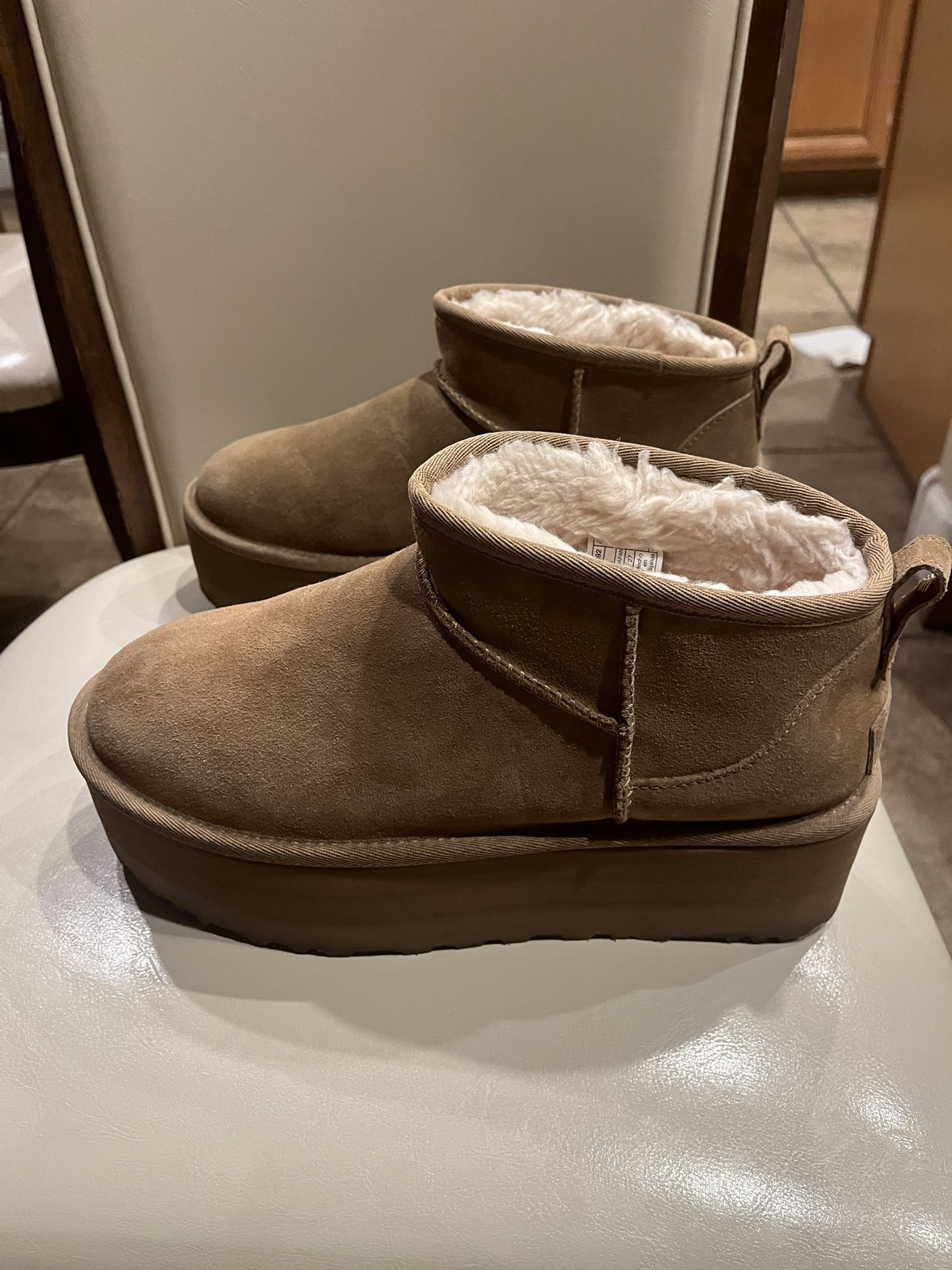 Women’s Classic Mini Boots