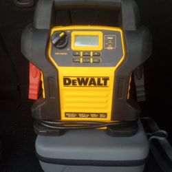 DeWalt Jumpbox