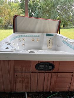 Hot springs hot tub - 6 person