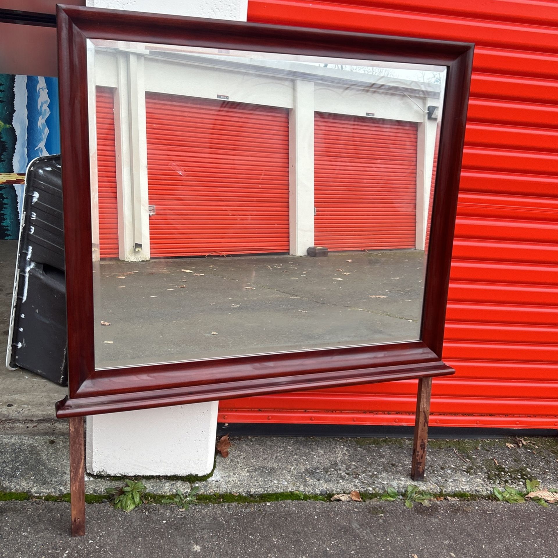 New Classic Nice Brown Dresser With Mirror