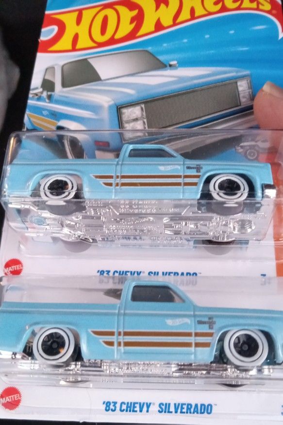 Hot Wheels Chevy Silverado 2 For 10
