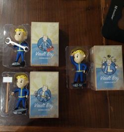 Fallout 4 Vault Boy Bobblehead Figure