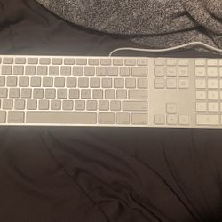 Apple keyboard