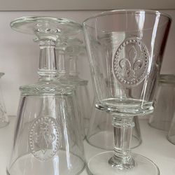 10  Wine Glasses, Goblet Fleur De Lis Design