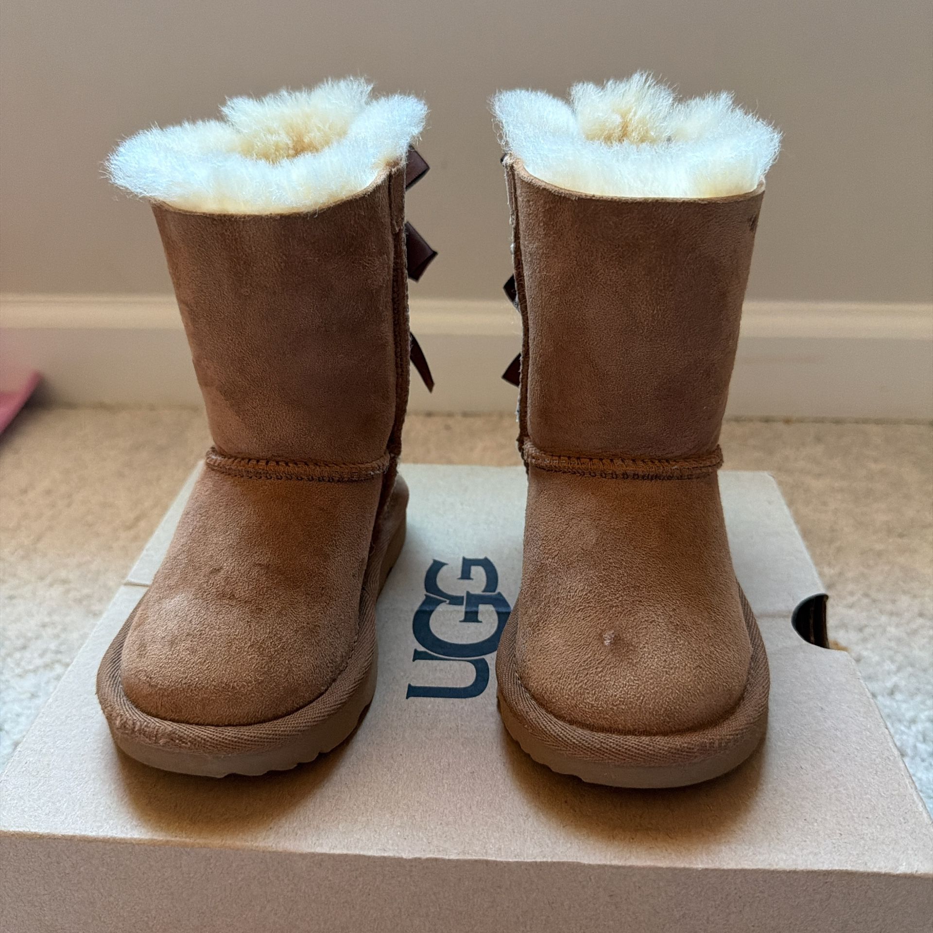 TODDLER GIRLS UGGS