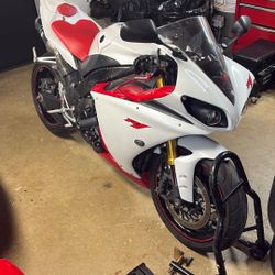 2009 Yamaha R1