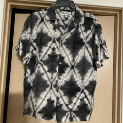 Brand New men’s size medium shirt. Never been worn 