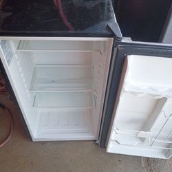 Mini fridge