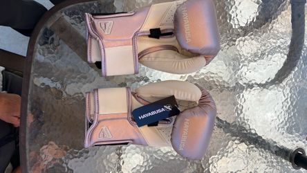 HAYABUSA WOMENS BOXING GLOVES