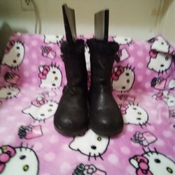 Girl AirWalk Black Short Winter Boots Size 4 