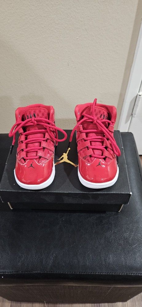 Jordan Max Aura TD Gym Red 6c