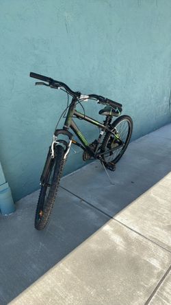 Infinity Youth 24" Mountain Bike