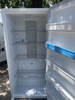 22 ft.³ upright, deep freezer delivery