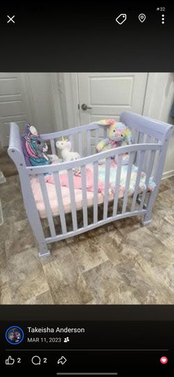 Mini baby crib