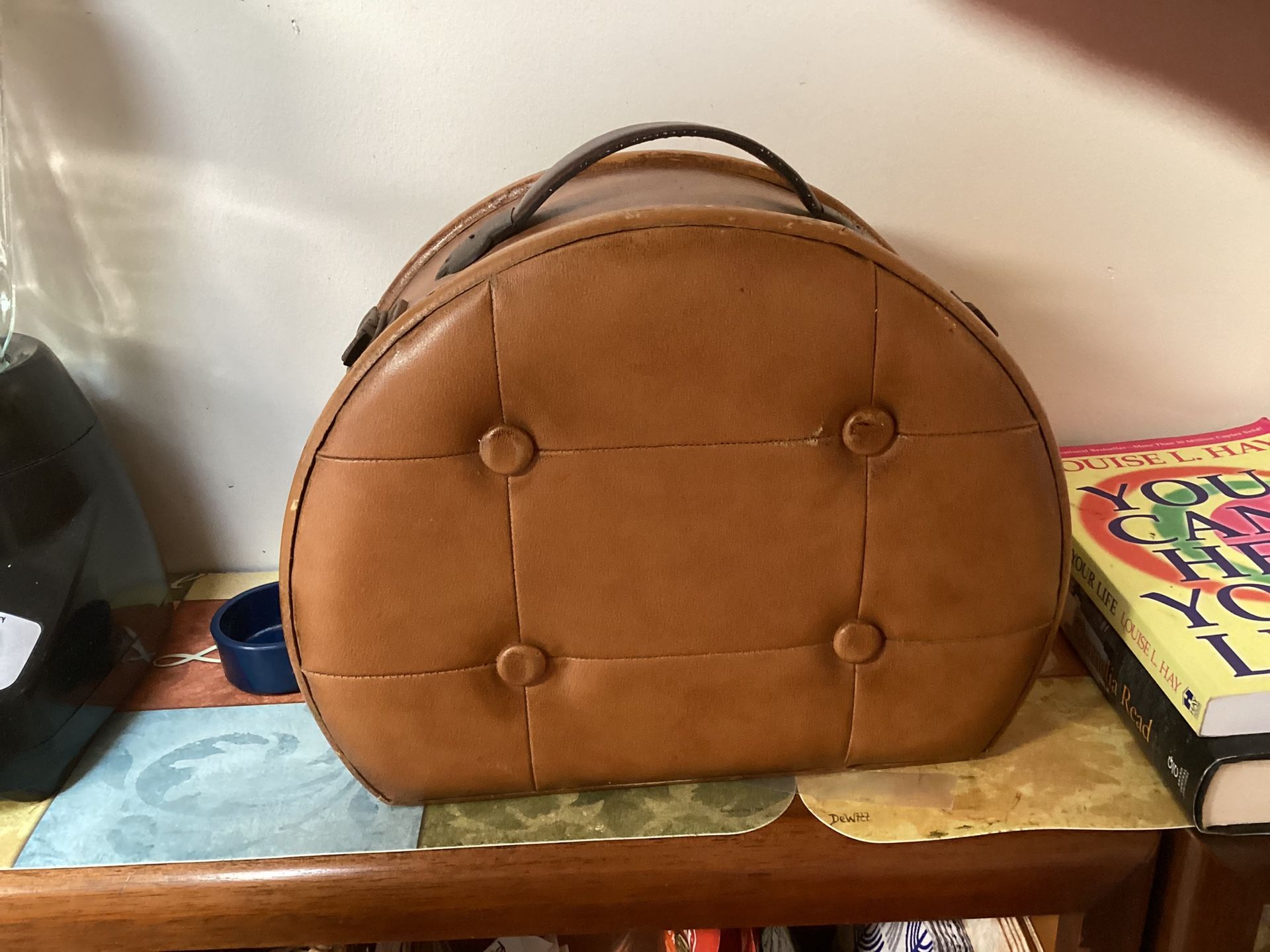 Vanity Case 1960,sExcellent Condition 12“x9”-5”deep =$20