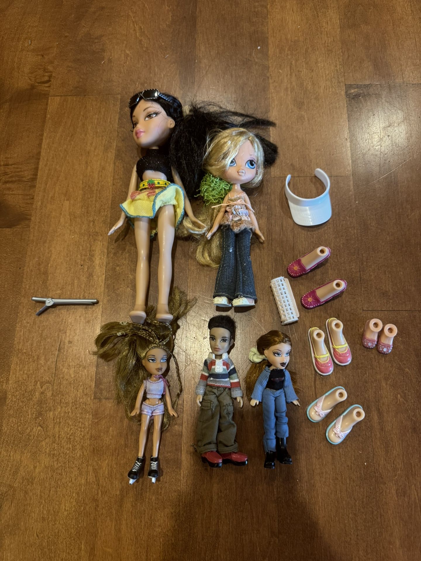 Vintage Bratz Doll Bundle Shipping Available