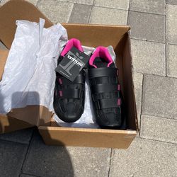 Tommaso Spin Shoes Size 9  Never Used  $60