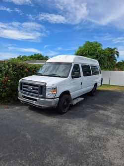 2013 Ford E-450