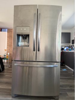 Frigidaire 36" French Door Refrigerator – Works Great – Ice & Water