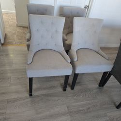 4 Sillas de Comedor..casi nuevas