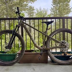 REI Co-Op DRT 1.3 - Mountain Bike - Size Medium