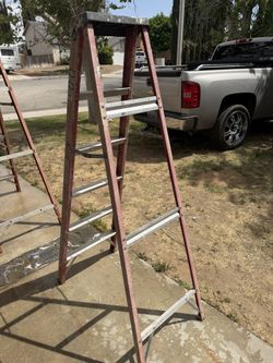 6 Foot Ladder