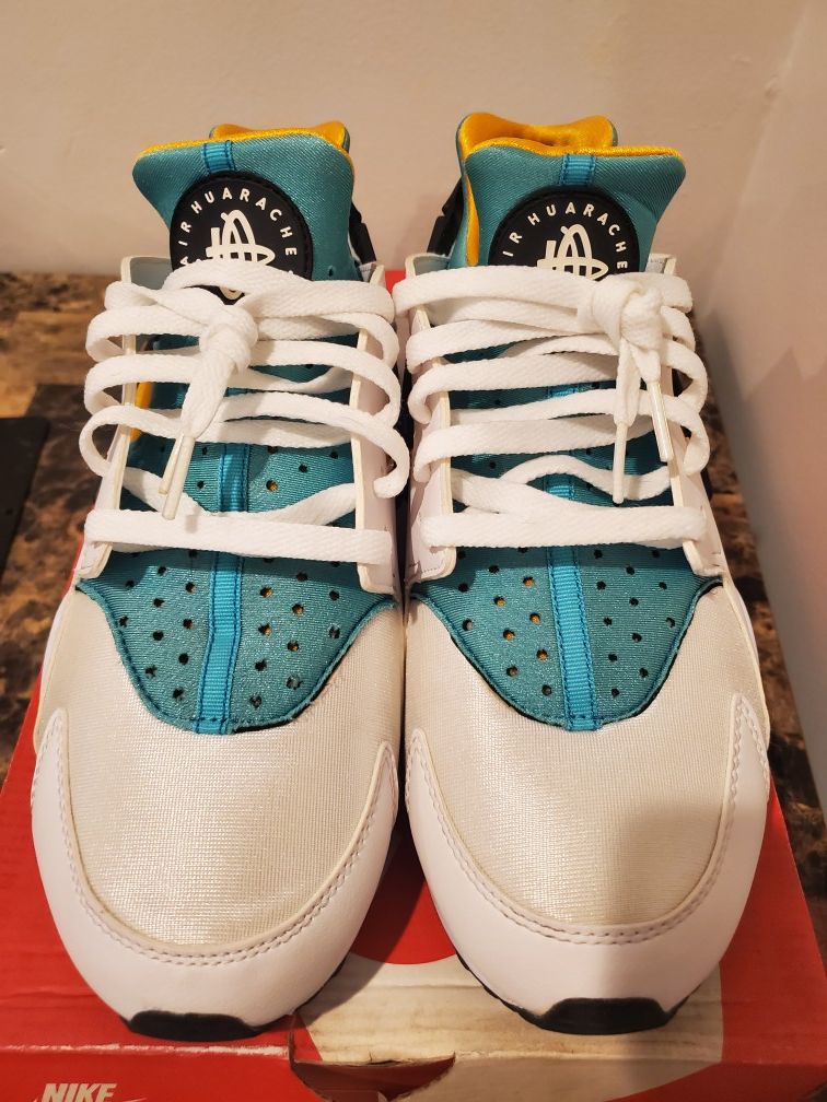 NIKE AIR HUARACHE OG WHITE TURQUOISE GOLD