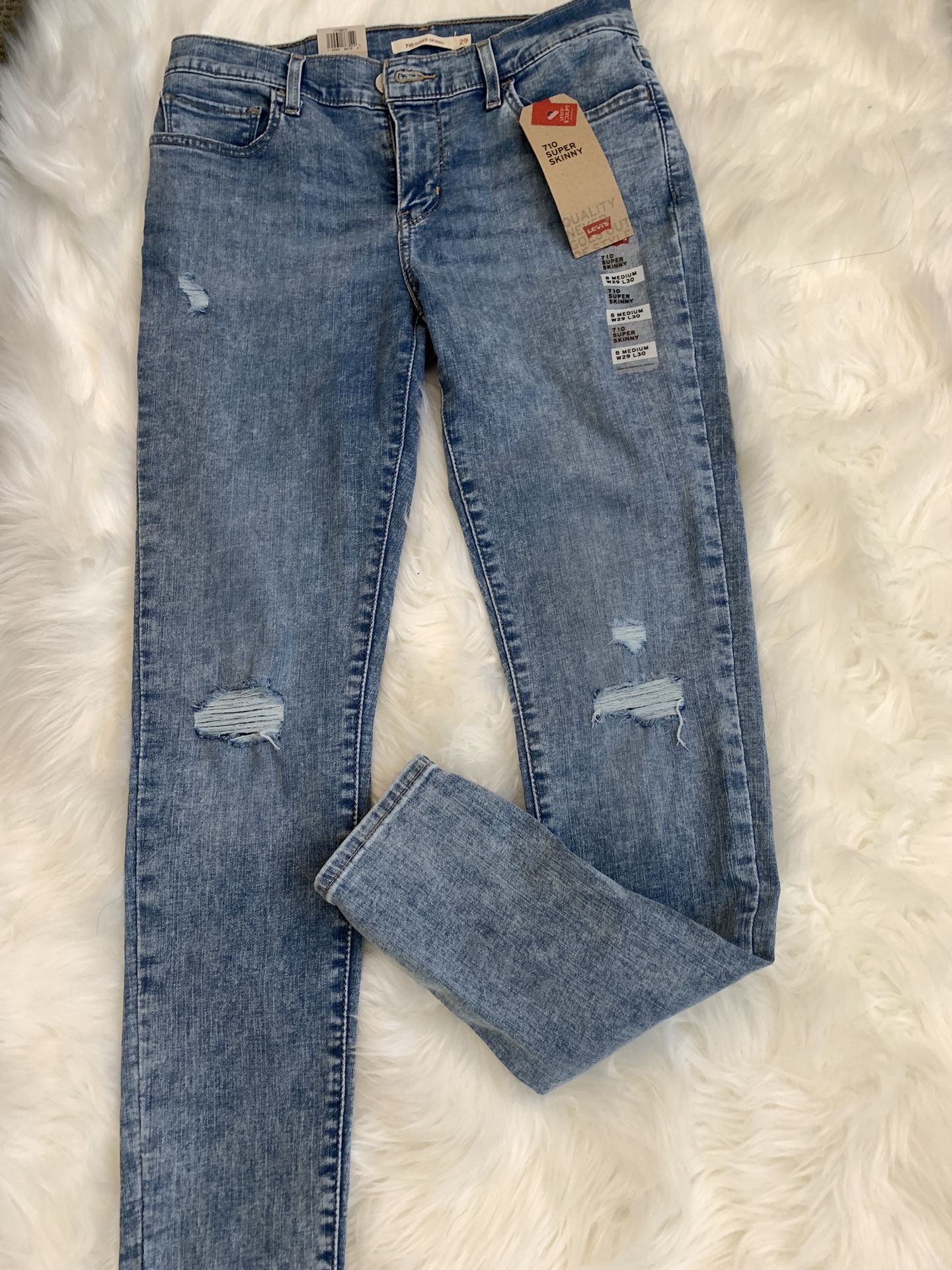 Brand New Woman Levi’s Jeans