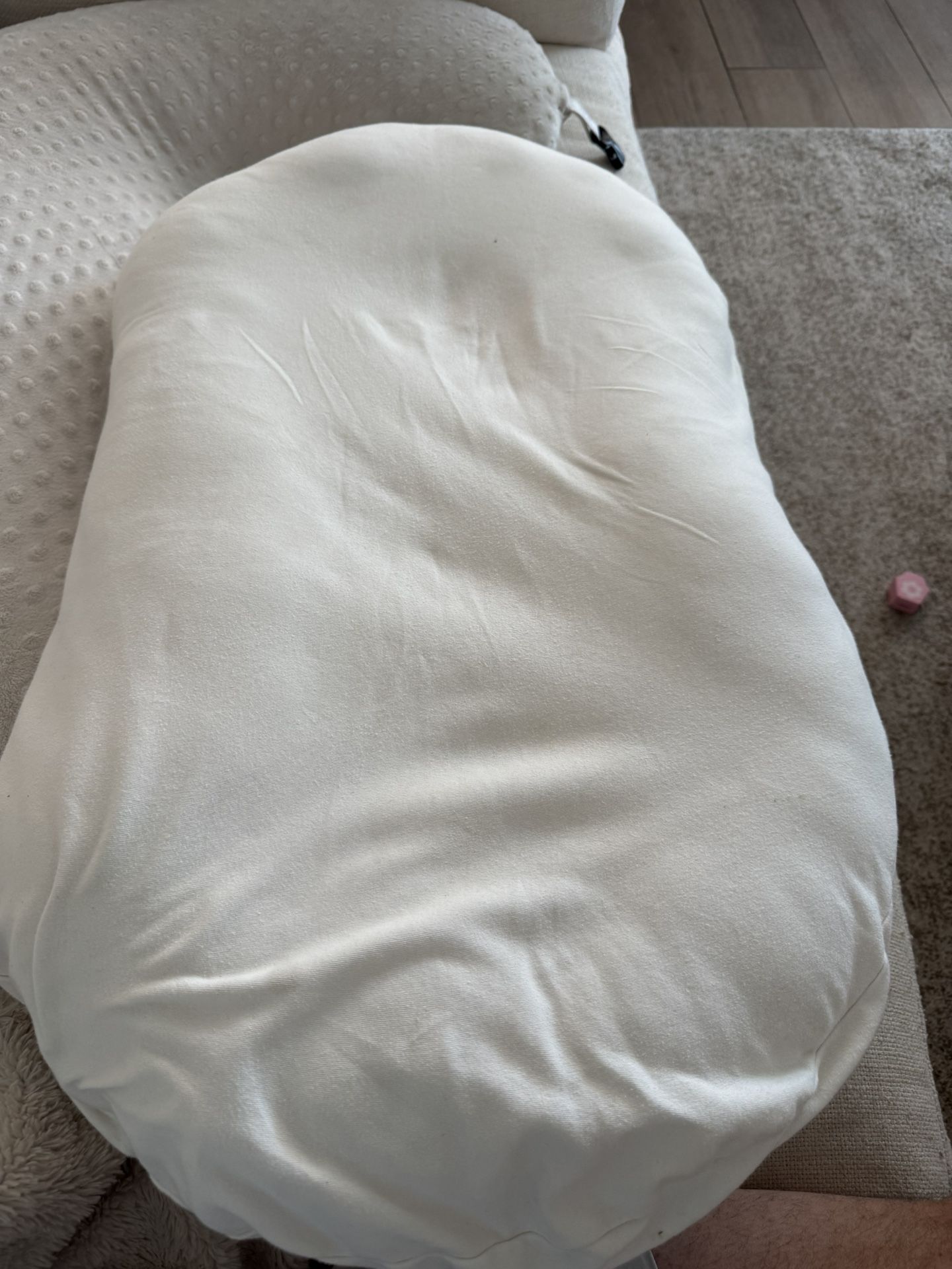 Snuggle me organic. With 2 organic Covers