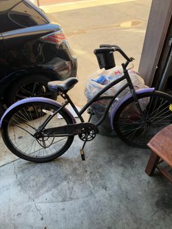 Women beach cruiser