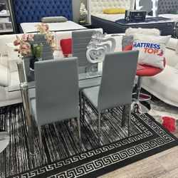 Dining Set Clear Top 4 Chairs Grey ( Only 10 Down)