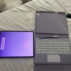 iPad Air 13 Inch M3 (Excellent Condition)+ Pencil+Keyboard +Case