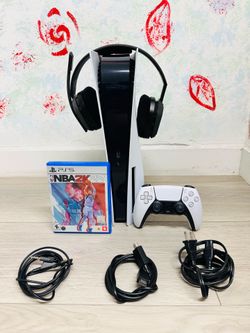 PlayStation 5 - Disc Version - 825GB , Bonus 1 Game , 1 Headset ( Used Very New )