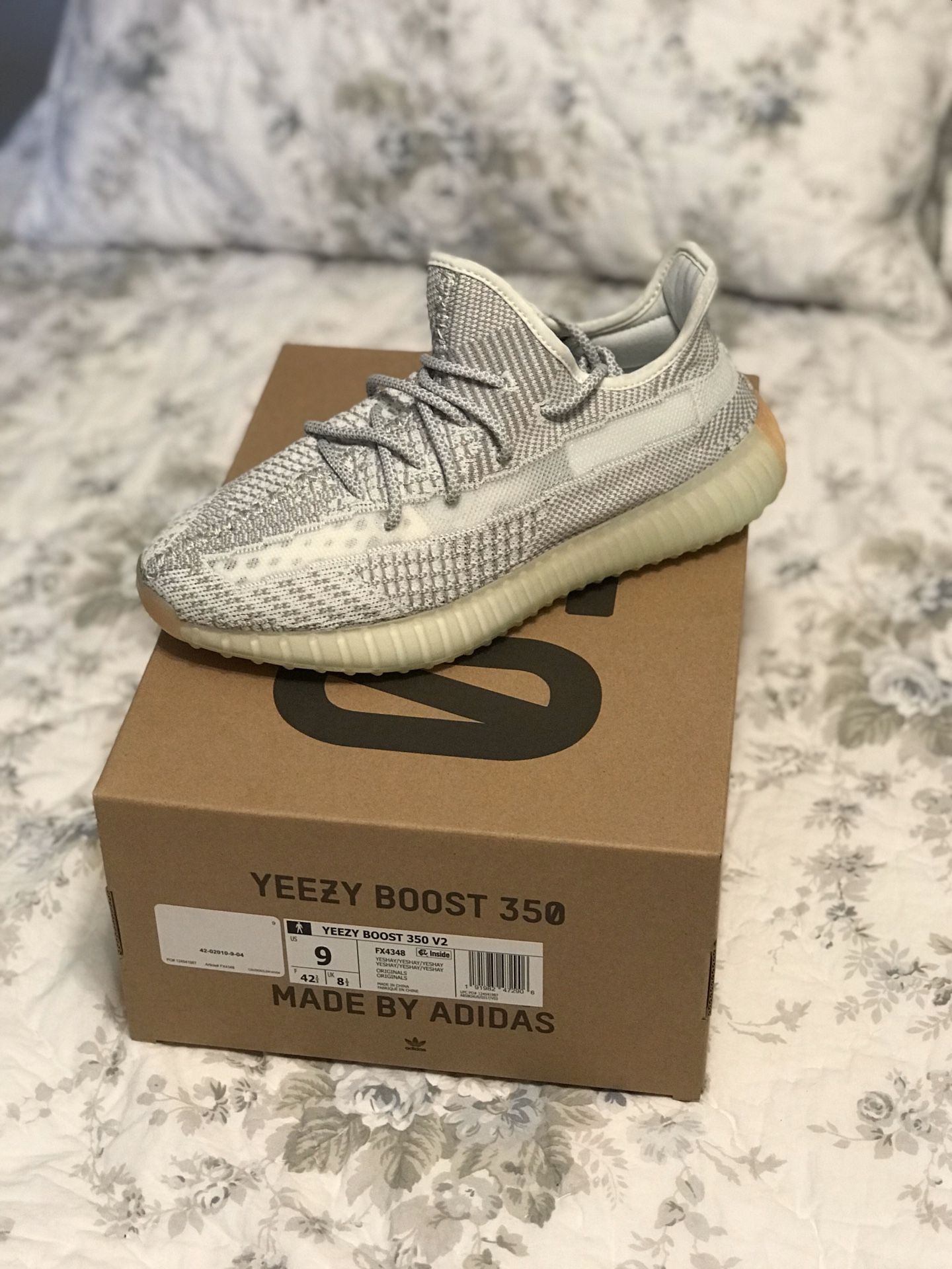 Yeezy Boost 350 V2 Yeshaya non reflective size 9