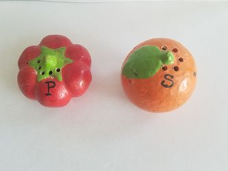 Orange & red pepper salt and pepper shaker set