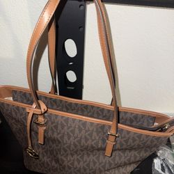 Micheal Kors Shoulder Bag