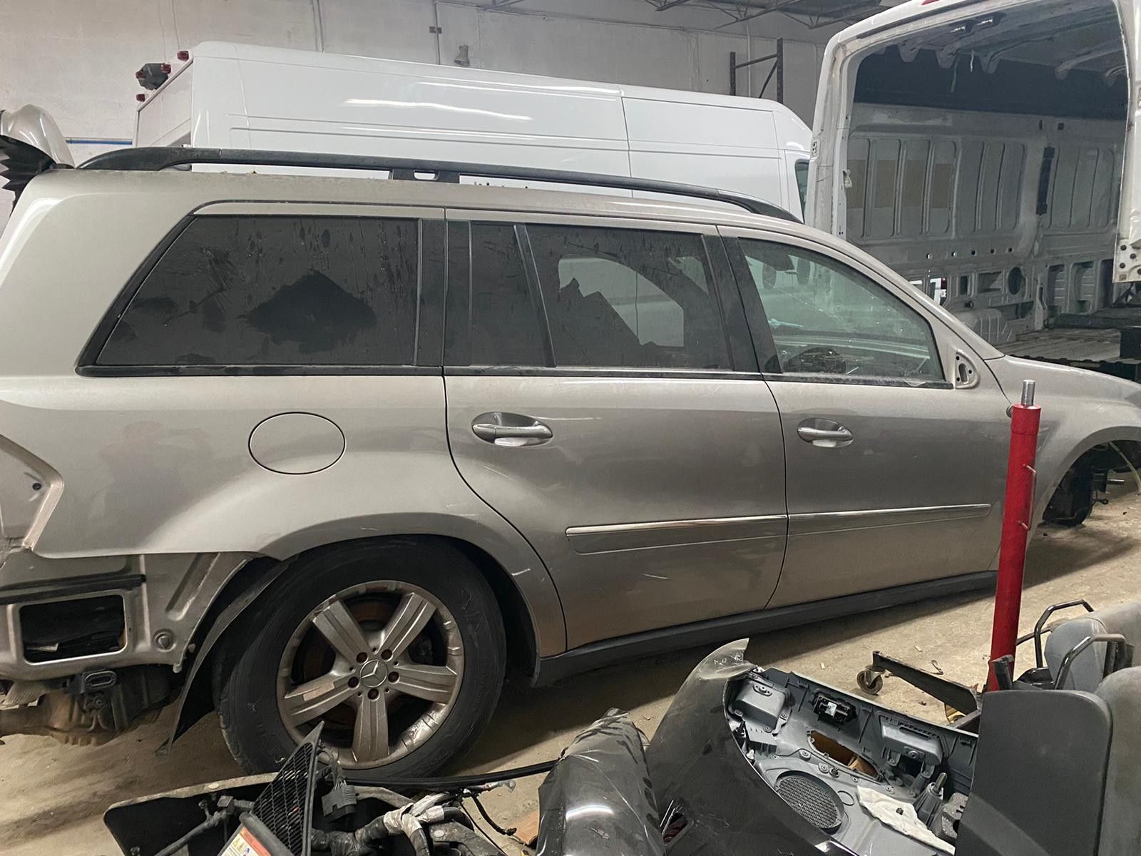 Mercedes gl450 gl550 parts parting out fender quoter door trunk tailgate light tail lamp wheels rim left right transmission transfer case