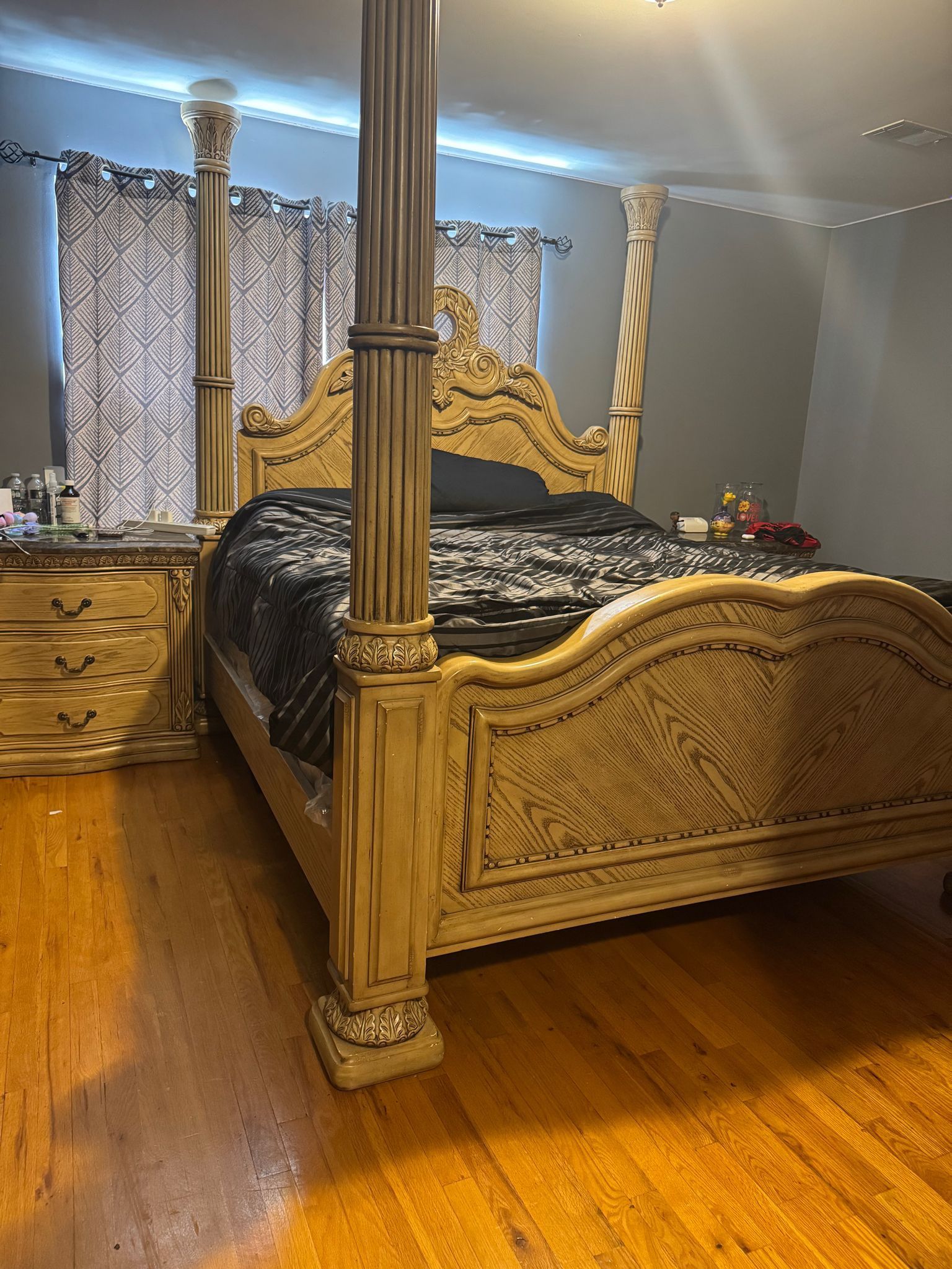 King Bedroom Set