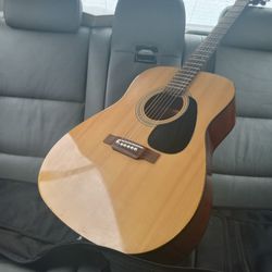Yamaha Eternal EF-31 Acoustic Guitar With Bag