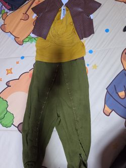 Disney store Raya costume for girls