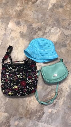 Hat and two purses $5