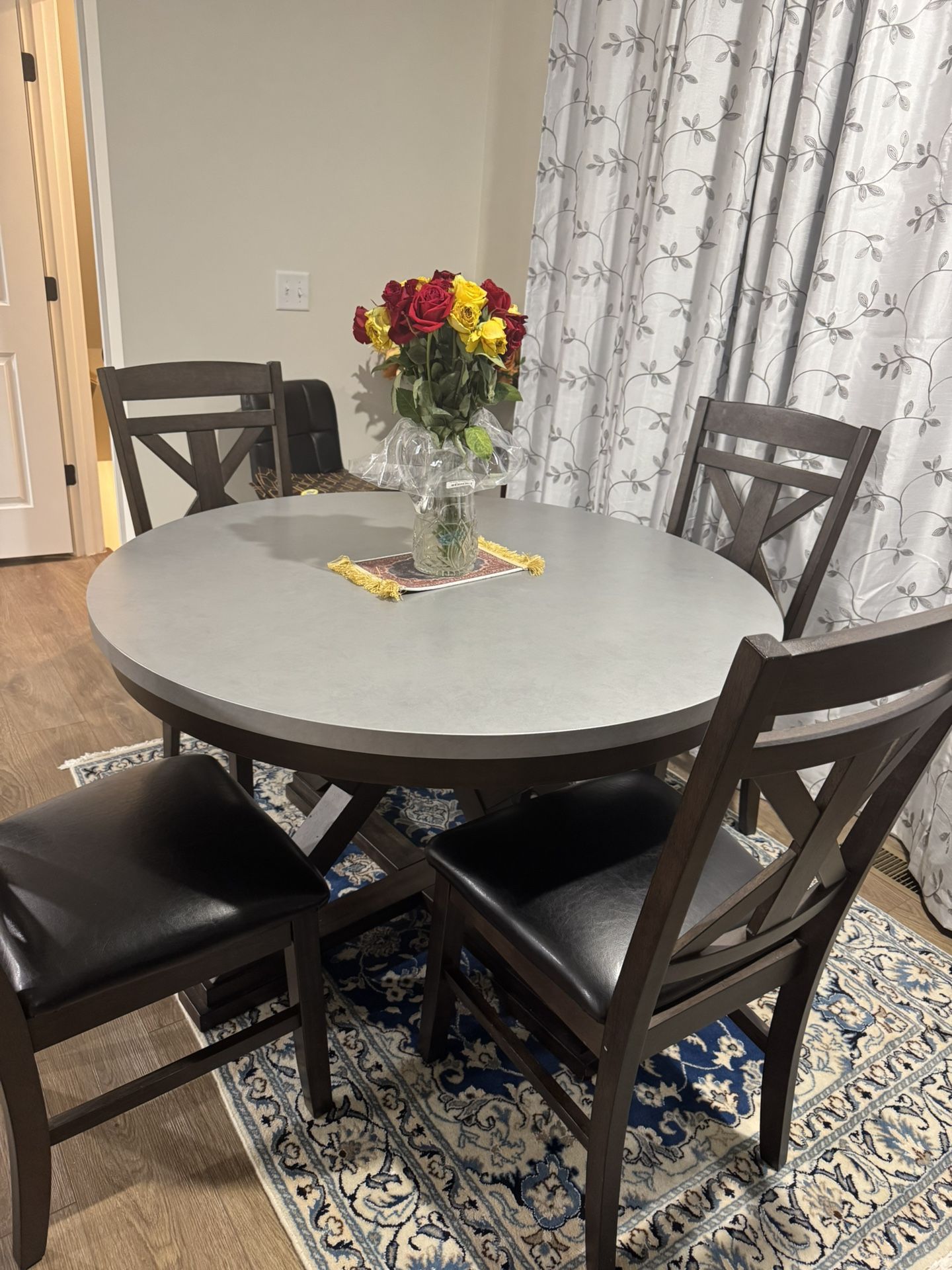 Round Kitchen Table